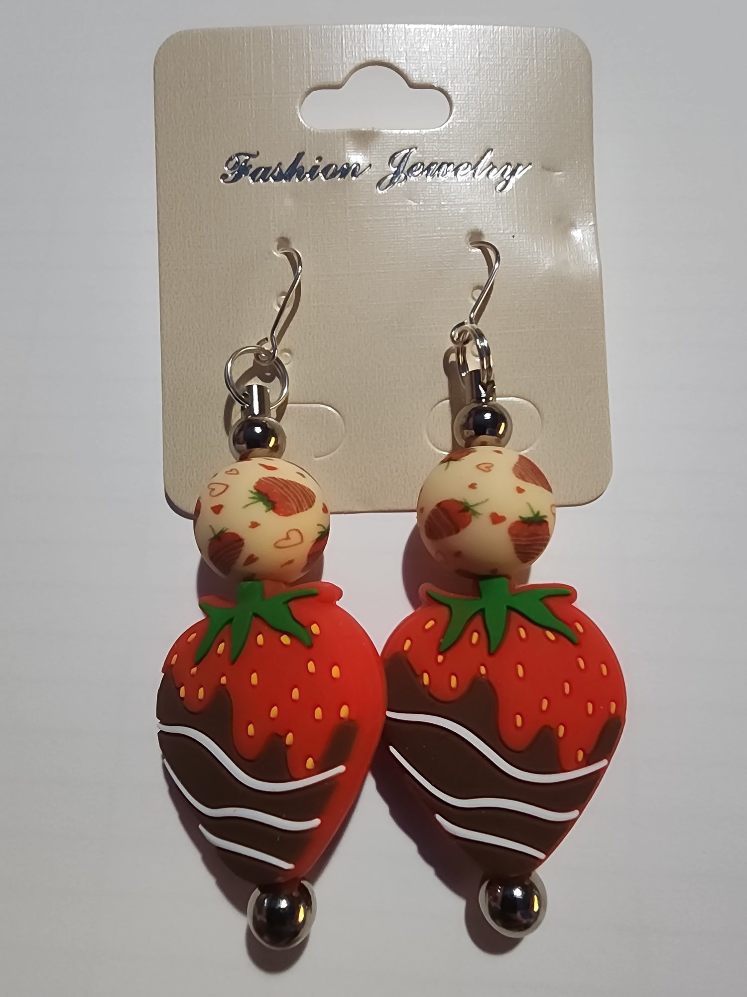 Earrings with focal